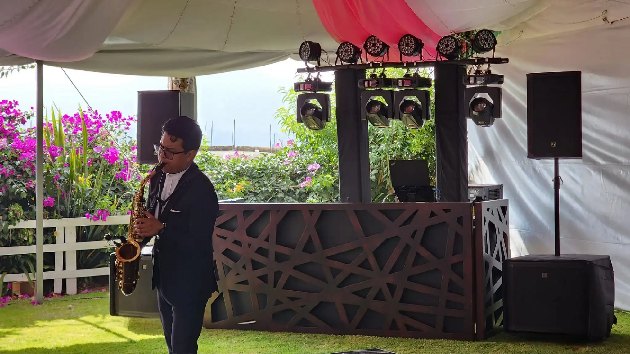 Montaje Plata Leiker Sound